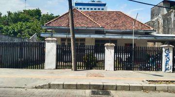 Gambar 4 Dijual Rumah hitung tanah di pusat kota surabaya