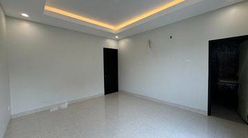 Gambar 3 Ready 2 Unit Rumah SHM Scandinavian di Meruya