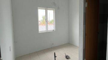 Gambar 2 Dijual Rumah Townhouse Komplek Greenville