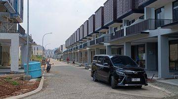 Gambar 5 Rumah 3 Lantai Brand New, Harga Bawah Pasar