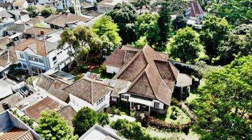 Gambar 1 Rumah Antik Dengan Lokasi Strategis Di Bandung