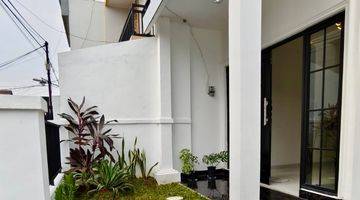 Gambar 2 Rumah Baru Siap Huni Cantik, Unfurnished di Bsd City