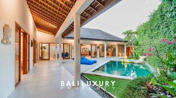 Gambar 1 Freehold Stylish 4 Bedrooms Villa In Prime Location Canggu Batu Bolong