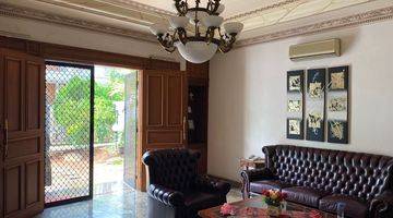 Gambar 2 Rumah di Ancol Barat Gaya Classic Furnished Lantai Marmer