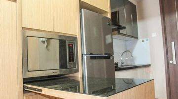 Gambar 4 Apartemen Scientia, Gading Serpong Full Furnished View Pool