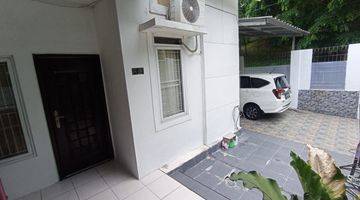 Gambar 1 Rumah 1 Lt Dalam Cluster Posisi Di Hook Dan Bagus Sekali 