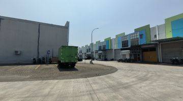 Gambar 3 Gudang Di Bizzpark Daan Mogot, Tangerang. Uk 9x24 M.