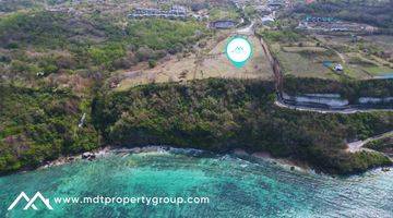 Gambar 1 Land Cliff Pendawa Hill Pecatu Beach Front, Walking Pantai Barak