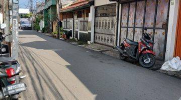 Gambar 1 Rumah Slip Pinggir Jalan I Belakang Harapan Kita 