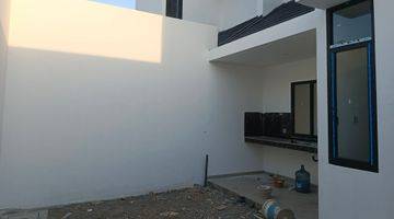 Gambar 2 Rumah 2 Lantai Lokasi Nol Jln Provinsi 2 Lantai Sudah Renovasi Rumah Shm Selatan