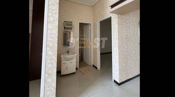 Gambar 4 Pantai Mentari,  Rumah  Bagus, Dijual,  Semi Furnished,  SHM - Sertifikat Hak Milik