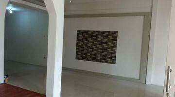 Gambar 5 di Rumah Dijual 2 ½ Lantai @ Kunciran Alam Sutera, Tangerang