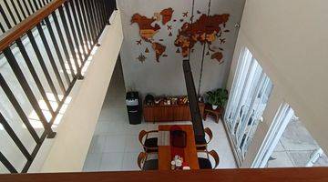 Gambar 5 Rumah 2 Lantai Semi Kontemporer Full Furnished SHM di Geger Kalong, Bandung