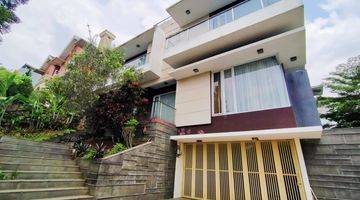 Gambar 1 Rumah 3 Lantai Full Furnished SHM di Dago Resort Bandung