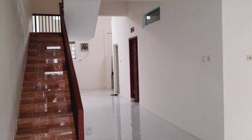 Gambar 3 Rumah Scandinavian 2 Lantai Baru Unfurnished SHM di Jalan Kembar Regol, Bandung