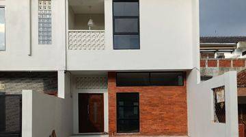 Gambar 1 Rumah 2 Lantai Baru Unfurnished SHM di Margahayu Raya, Bandung