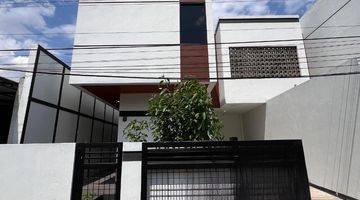 Gambar 1 Rumah 2 Lantai Baru Unfurnished SHM di Margahayu Raya, Bandung