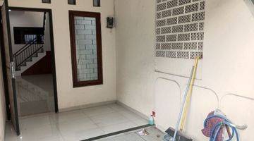 Gambar 5 D Jual Cepat Rumah D Rawamangun Kokok Bagus Terawat 1.5 Lantai