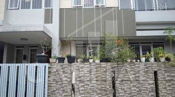 Gambar 4 Rumah 2.5 Lantai Minimalis Semi Furnish Jl Saturnus Margahayu Raya