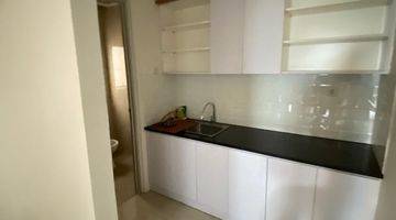 Gambar 4 Ruko Bagus ,full Furnished ,5 Lantai ,shm, Dekat Parkiran, Utara