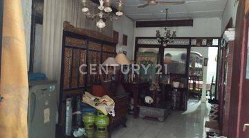 Gambar 5 RUMAH Tua Dikawasan CBD Sudirman , Cocok Kost 2 An Exclusive