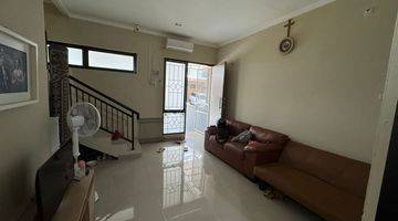 Gambar 3 Rumah 2 Lantai di Magnolia Park 9 Cipondoh Semi Furnished 