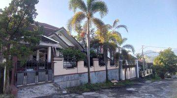 Gambar 4 Rumah Menarik Di Wenang Permai 2 Manado. Semi Furnished Bonus Buat Pembeli