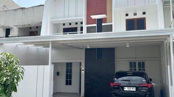 Gambar 2 Rumah Cantik 2 Lantai
di Perum Villa Green Village Jl Palagan