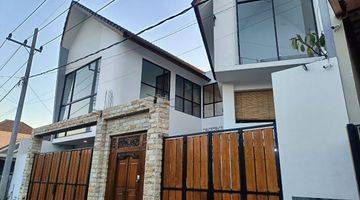 Gambar 3 Rumah Di Jual Murah Lantai 3 + Basement Bumiayu Kota Malang