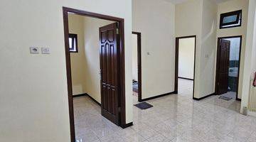 Gambar 4 Dijual Rumah Di Jalan Bunga-Bunga Malang