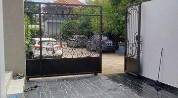 Gambar 2 Rumah Mewah 3 Lantai Kualitas Premium 