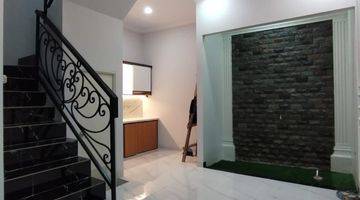 Gambar 4 Dijual Rumah Classic Dua Lantai Non Custer Jagakarsa Jln Khafi 2 Jakarta Selatan 
