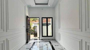 Gambar 3 Dijual Rumah Baru Classic Modern 2,5 Lantai Jln Khafi 2 Jagakarsa Jakarta Selatan 
non Clsuter 

