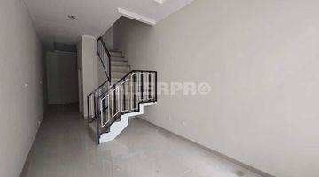 Gambar 3 Rumah Dijual Brand New Minimalis 3,5 Lantai Taman Ratu Lt 48m2 Jalan Lebar