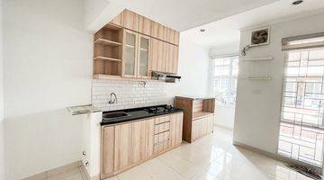 Gambar 1 Rumah 2 Lantai Bagus Semi Furnished Di Cluster Amarillo Gading Serpong