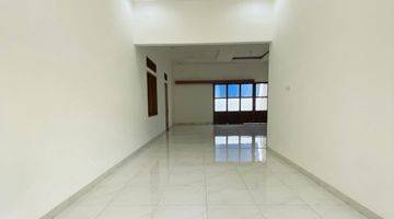 Gambar 3 For Sale Brand New House Di Pejaten Lokasi Strategis & Unfurnish