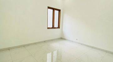 Gambar 5 For Sale Brand New House Di Pejaten Lokasi Strategis & Unfurnish