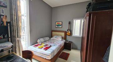 Gambar 5 Rumah 2 Lantai Siap Huni Semi Furnished di Setra Duta Bandung