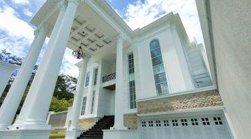 Gambar 1 Rumah Mewah Dengan Lift View Gunung di Sentul City, Bogor