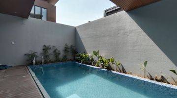 Gambar 1 Rumah Baru Dengan Private Pool Depan Green Area Di Sentul City