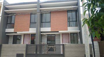 Gambar 2 Jual Rumah Baru Manyar 6x20