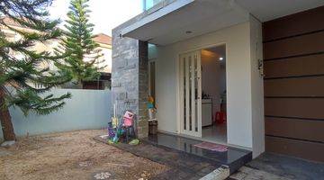 Gambar 4 Harga Jual Rp 2,7 M Dijual Rumah Modern Minimalis Lingkungan Elite di Gunung Arjuna, Kerobokan. 