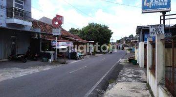 Gambar 4 Murah Ruko 2lantai 2 Menit Ke Pakuwon Mall Selangkah Jln Raya Ringroad Utara