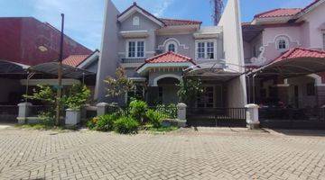 Gambar 1 Rumah Bagus SHM di Kutisari, Surabaya