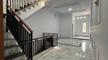 Gambar 2 Rumah Townhouse Classic Harga Early Bird 3 Lantai Lokasi Strategis di Duri Kepa, Jakarta Barat