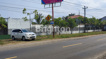 Gambar 3 RUMAH DENGAN LAHAN LUAS “NGANTONG” DEKAT YIA