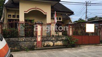 Gambar 1 Di Jual Rumah Beserta Sisa Tanah Luas Pinggir Jalan Bjbj