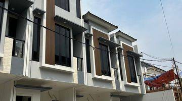 Gambar 1 Rumah Modern Minimalis 2 Lantai di Cempaka Putih