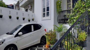 Gambar 2  Rumah Furnished Baru SHM - Sertifikat Hak Milik di Jalan Harsono, Ragunan