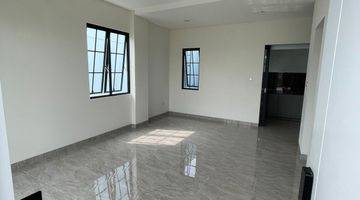 Gambar 2 Dijual Rumah 2,5 Lantai Di Cluster Montana, Sindang Jaya